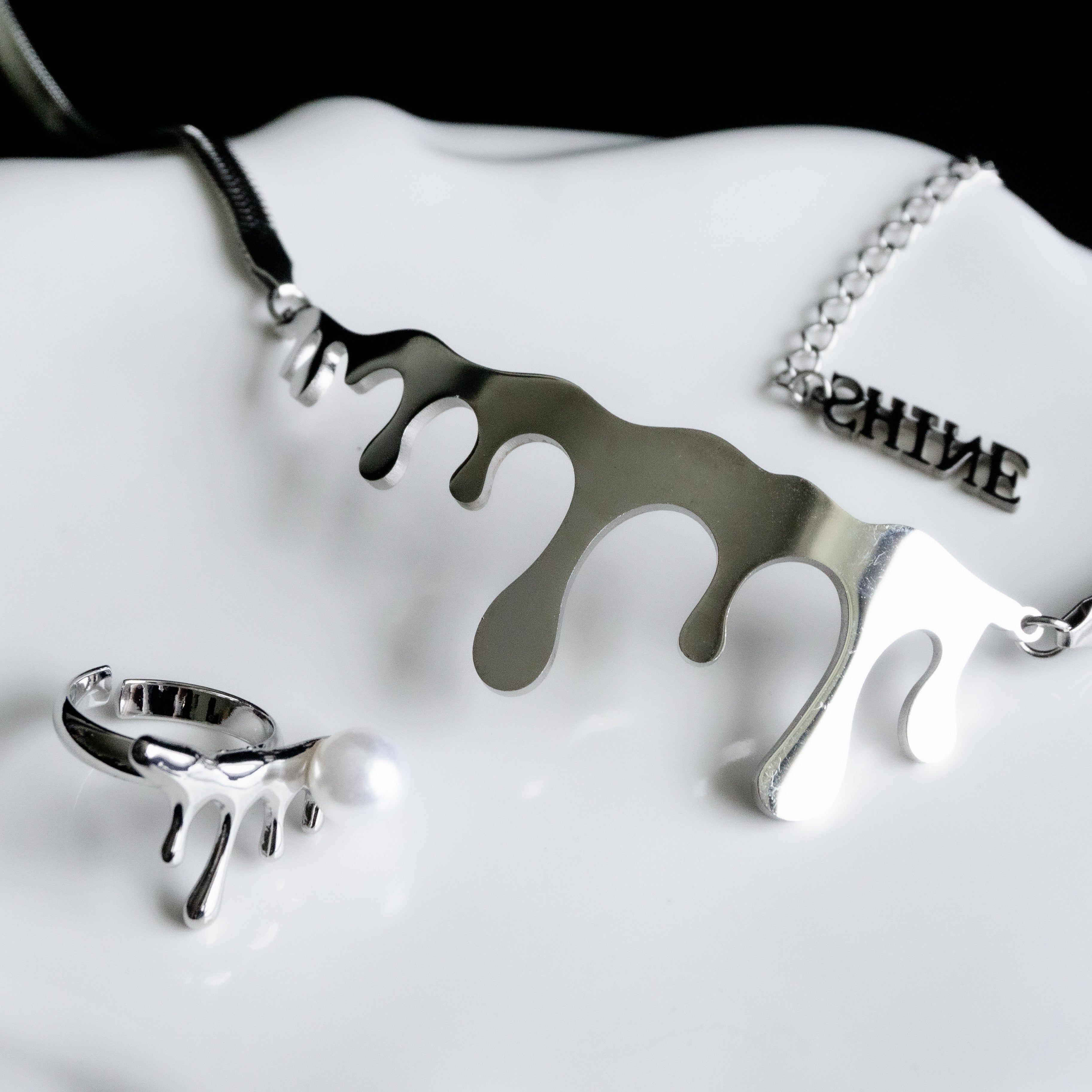 Melting Mercury Necklace