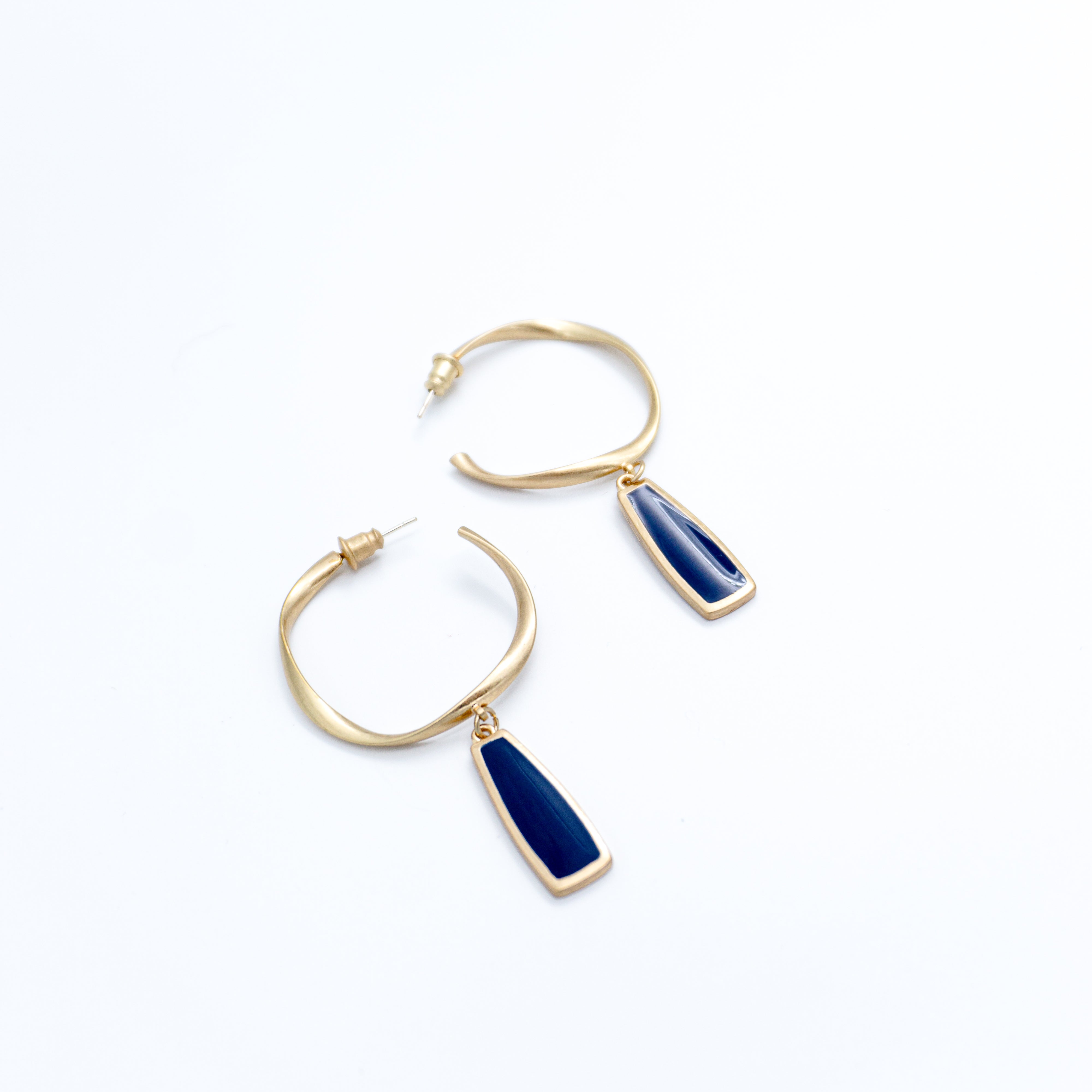 Midnight Neso Earring